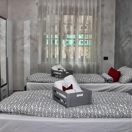 J&B B&B-2